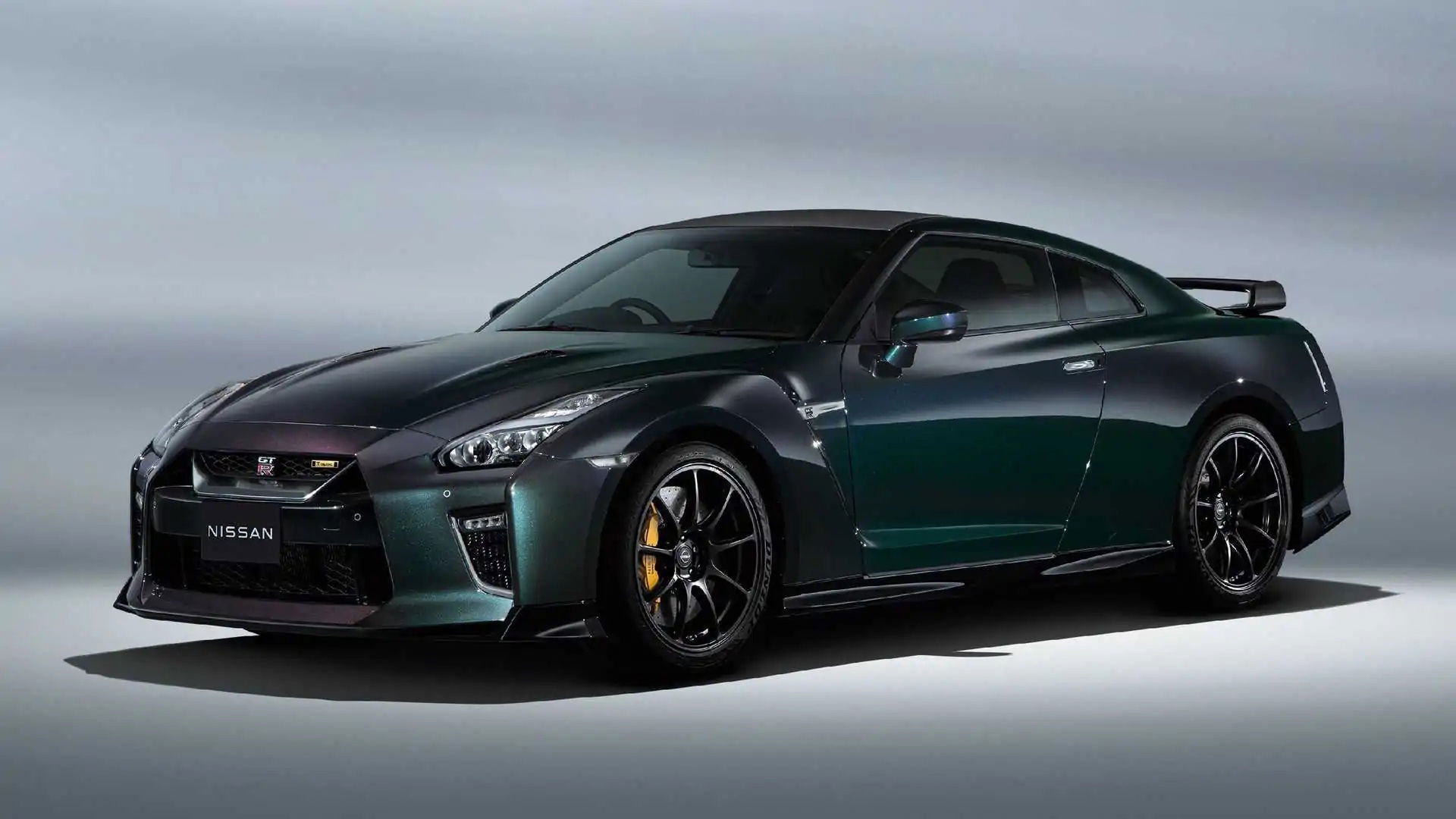 Nissan R35 GT-R in Millennium Jade